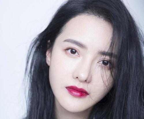 张芷溪个人资料图片,光影交织下的璀璨星辉